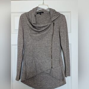 Sweet Rain Airport Greeting Cardigan